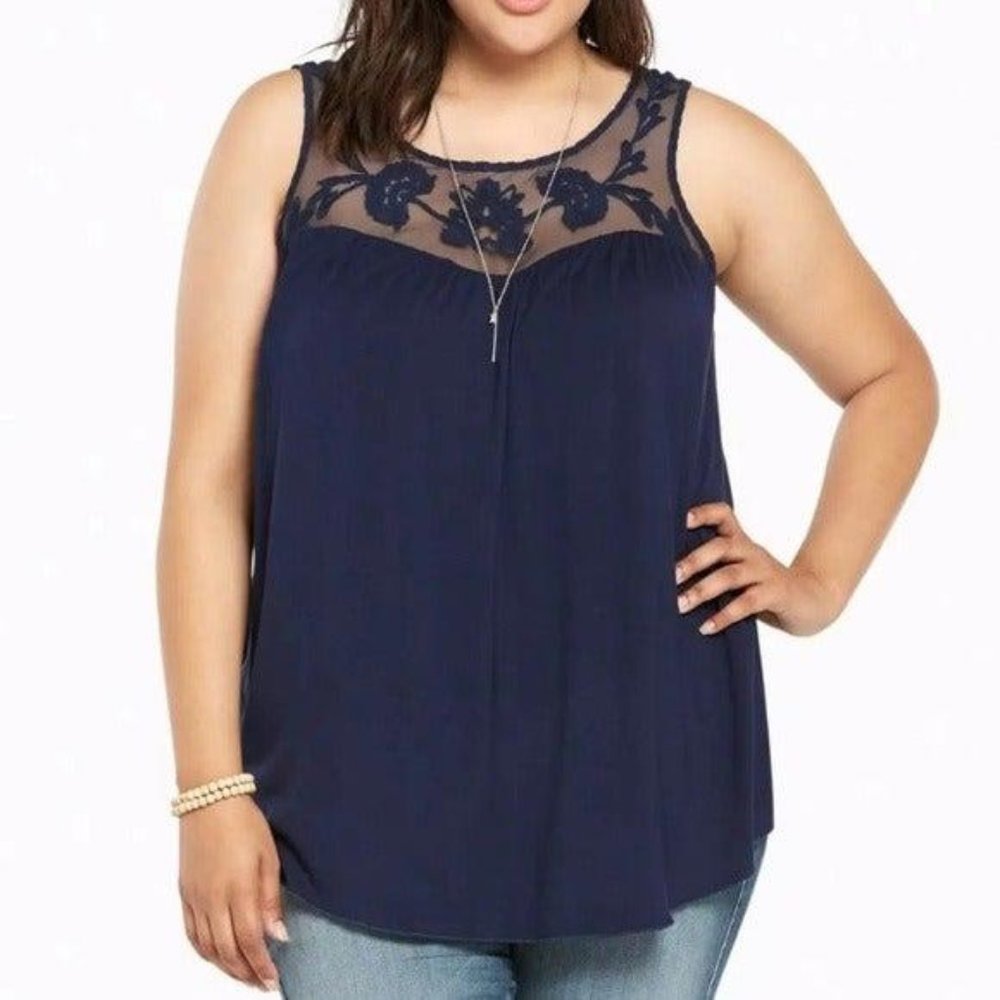 Torrid Navy Blue Floral Embroidered Mesh Yoke Sleeveless Babydoll Top Size 2 NWT
